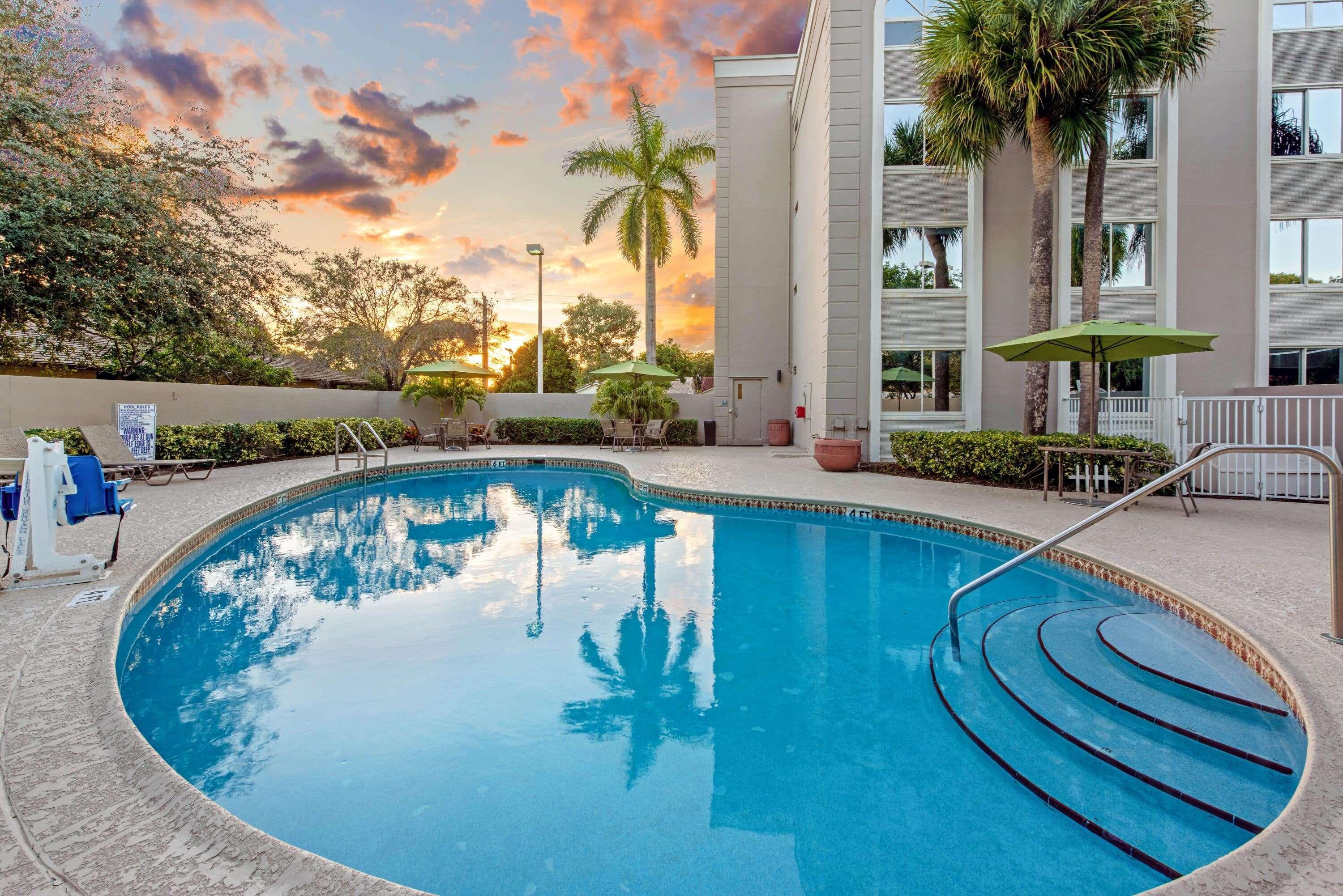 La Quinta By Wyndham Coral Springs South Exterior foto