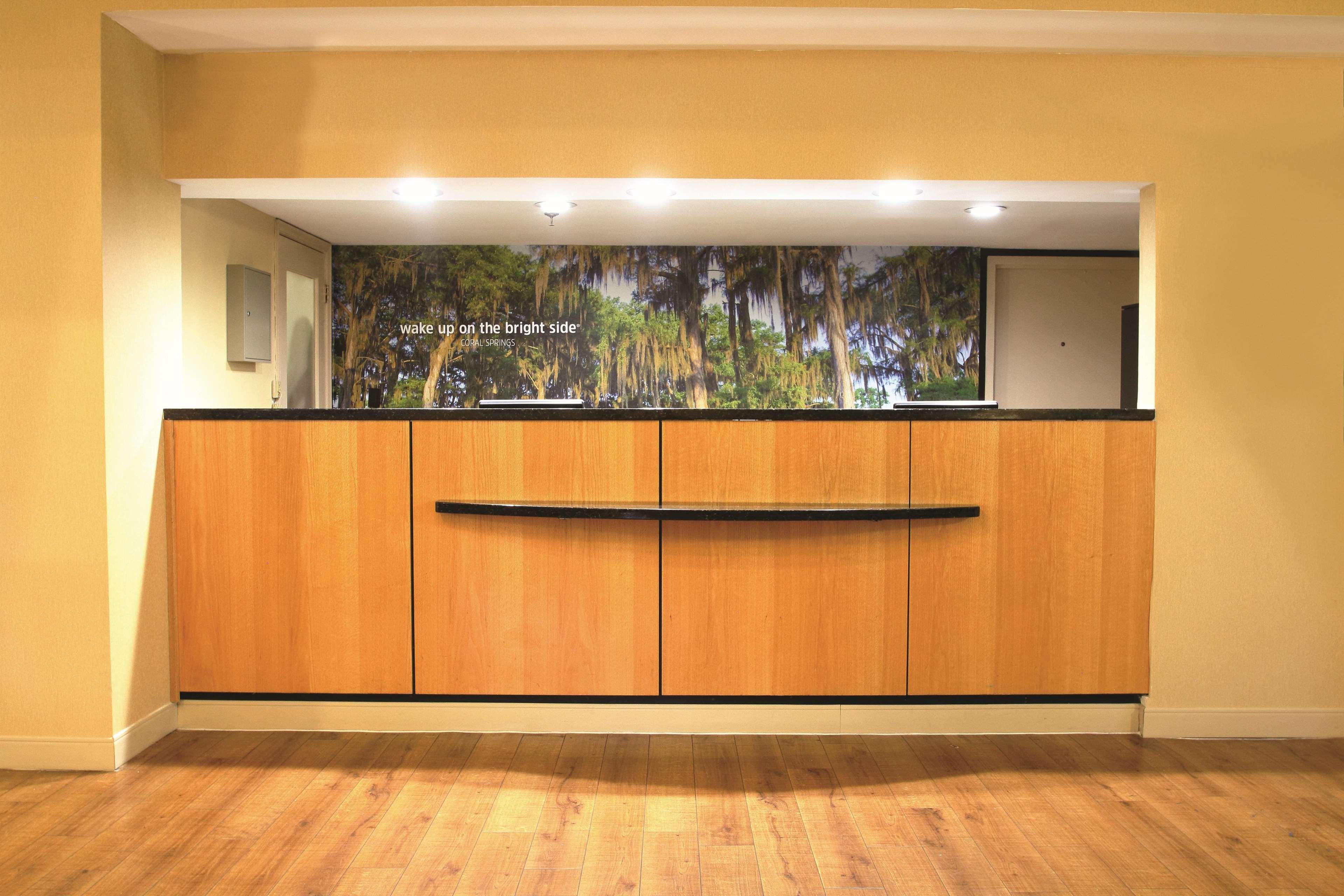 La Quinta By Wyndham Coral Springs South Exterior foto